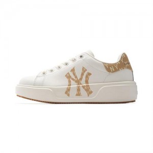 MLB A Heel Monogram New York Yankees Chunky Classic White | 7486203-RJ