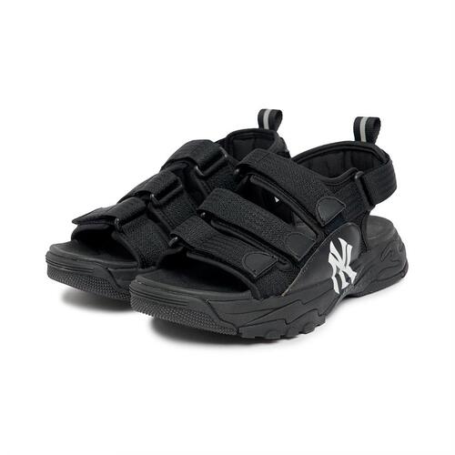 MLB Chunky Triple New York Yankees Sandals Black | 3056241-WG