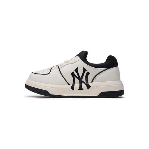 MLB Flex New York Yankees Kids\' Sneakers White | 6935724-DJ