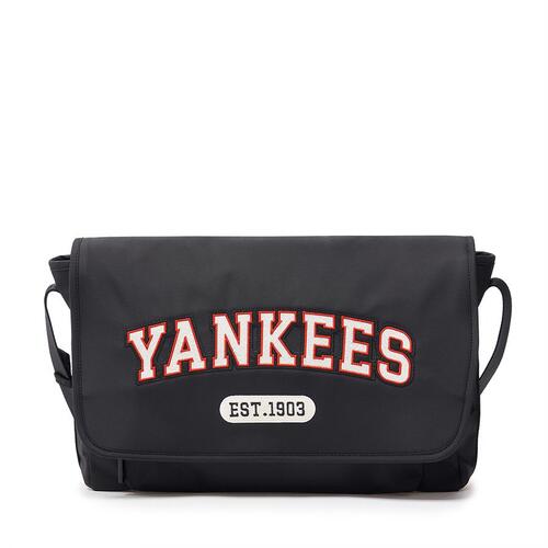 MLB Varsity Nylon New York Yankees Cross Body Bags Black | 2830564-SO